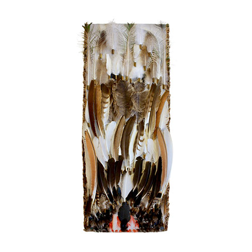 Sculpture Plumes II -Sculpture en plumes naturelles sur PVC et laiton, hommage aux oiseaux, 100 cm